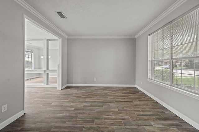 6931 Royal Knoll Court, Pasadena, TX 77505