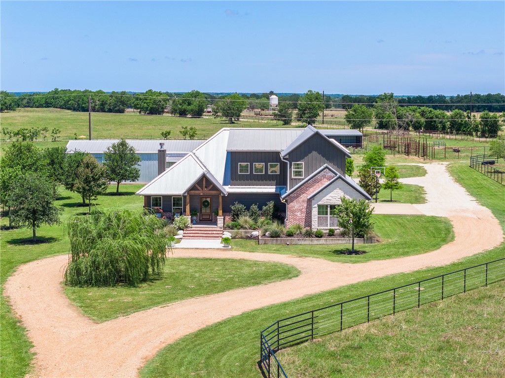 1801 County Road 216, Caldwell, TX 77836 — exterior