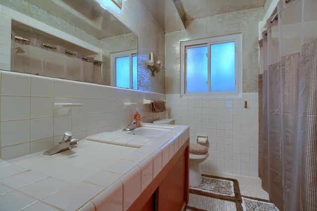 33725 Cindy Street, Livonia City, MI 48150