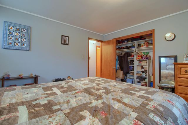 33725 Cindy Street, Livonia City, MI 48150