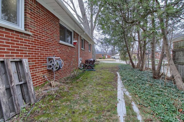 33725 Cindy Street, Livonia City, MI 48150