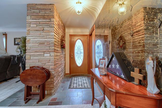 33725 Cindy Street, Livonia City, MI 48150