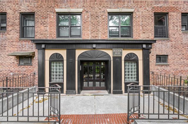 83-20 98 Street 4E, Woodhaven, NY 11421