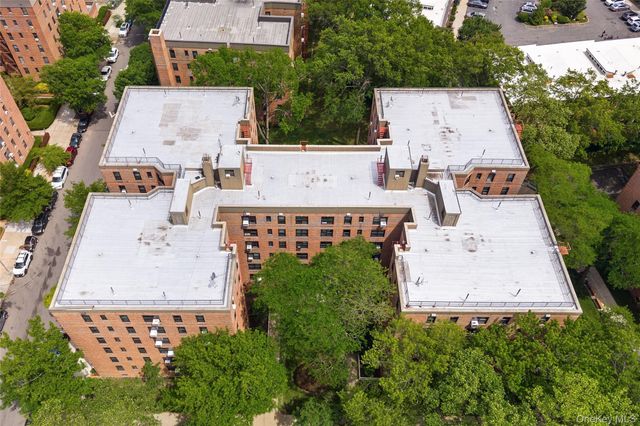 83-20 98 Street 4E, Woodhaven, NY 11421