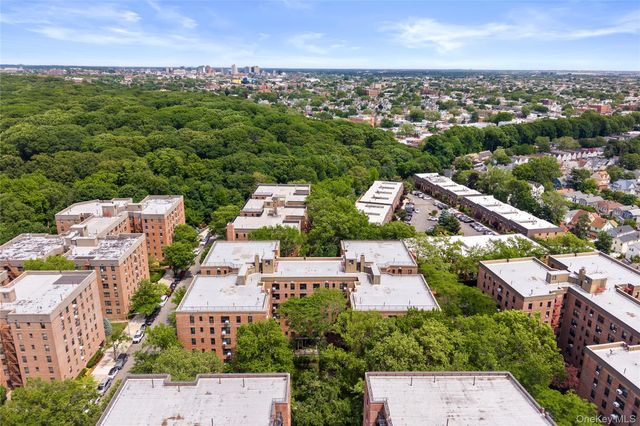 83-20 98 Street 4E, Woodhaven, NY 11421