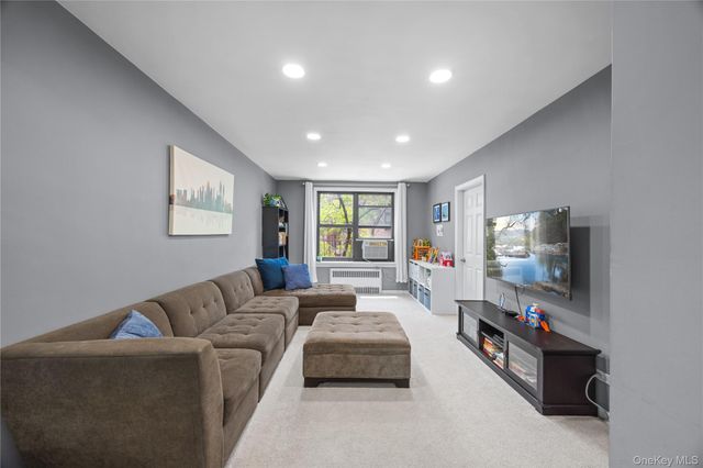 83-20 98 Street 4E, Woodhaven, NY 11421