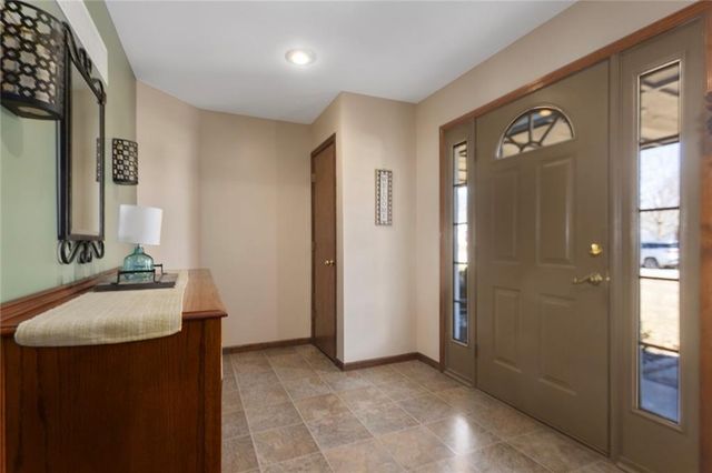 1933 Meadowlane Street, Kearney, MO 64060