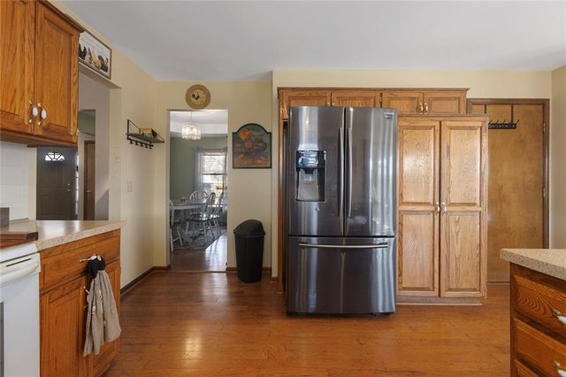 1933 Meadowlane Street, Kearney, MO 64060