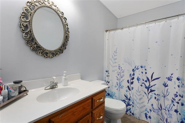 1933 Meadowlane Street, Kearney, MO 64060