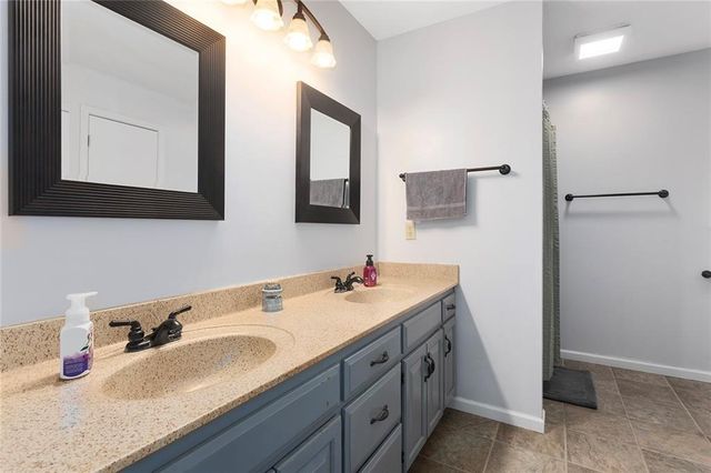 1933 Meadowlane Street, Kearney, MO 64060