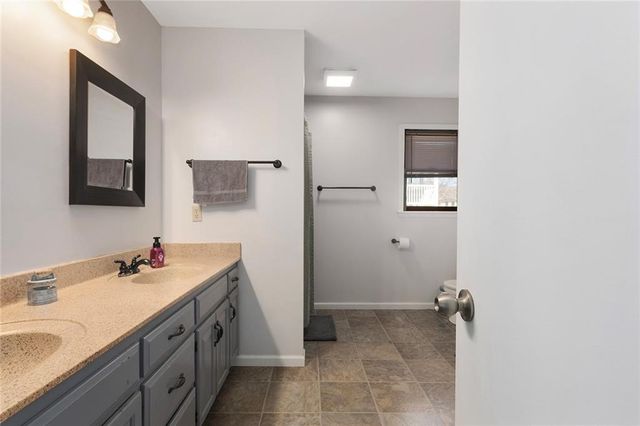 1933 Meadowlane Street, Kearney, MO 64060