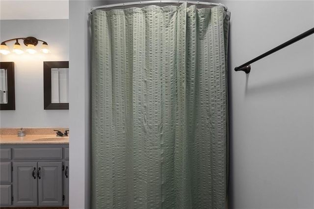 1933 Meadowlane Street, Kearney, MO 64060