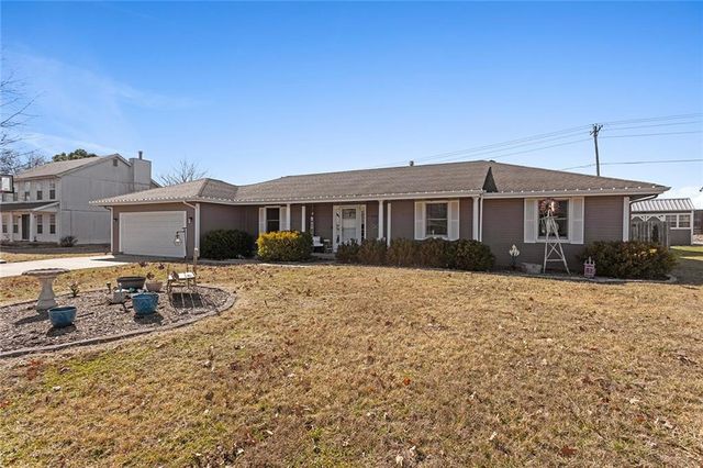 1933 Meadowlane Street, Kearney, MO 64060