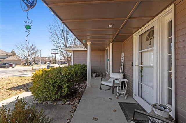 1933 Meadowlane Street, Kearney, MO 64060