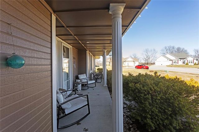 1933 Meadowlane Street, Kearney, MO 64060