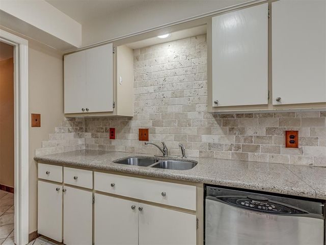 3113 Greenwood Court, Norman, OK 73072