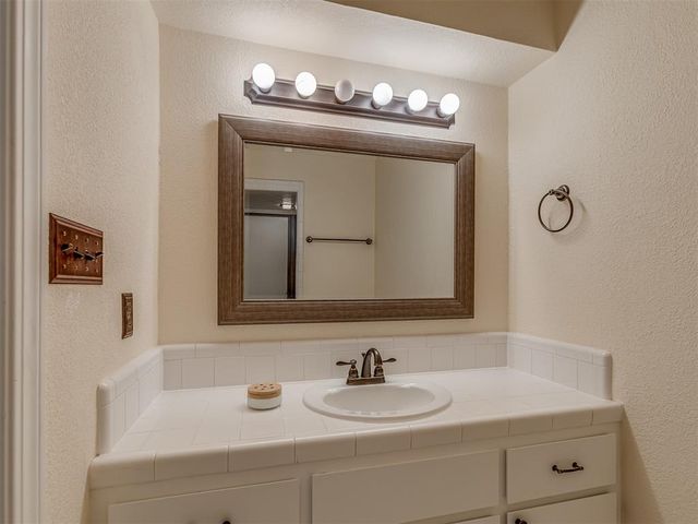 3113 Greenwood Court, Norman, OK 73072