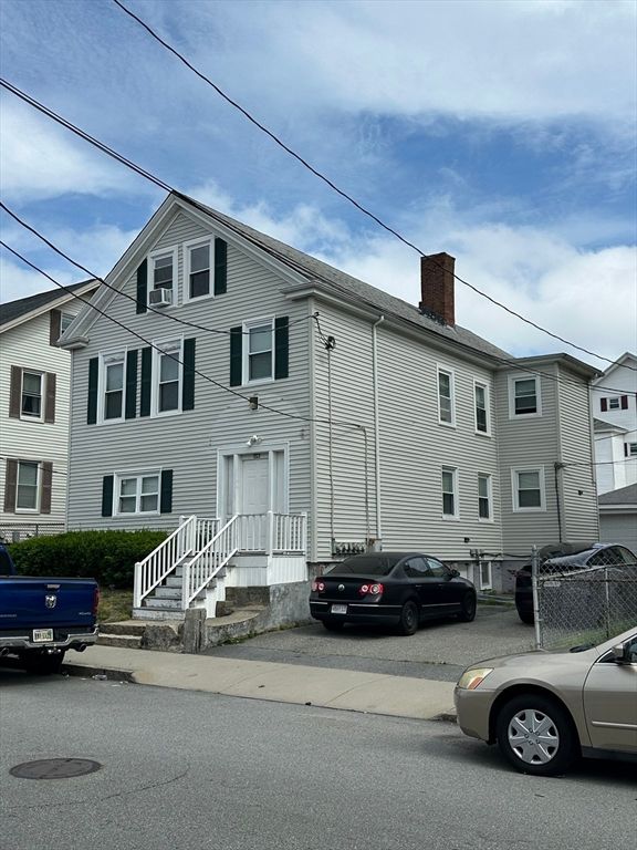 326 Bank St, Fall River, MA 02720