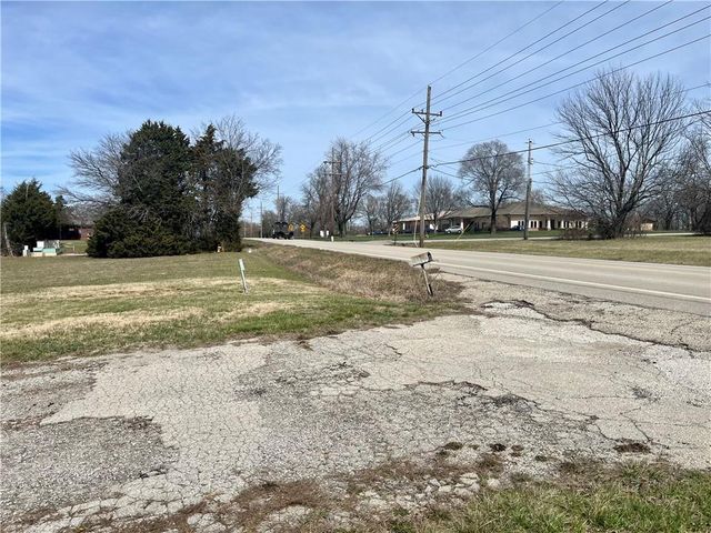 19206 Metcalf Avenue, Stilwell, KS 66085