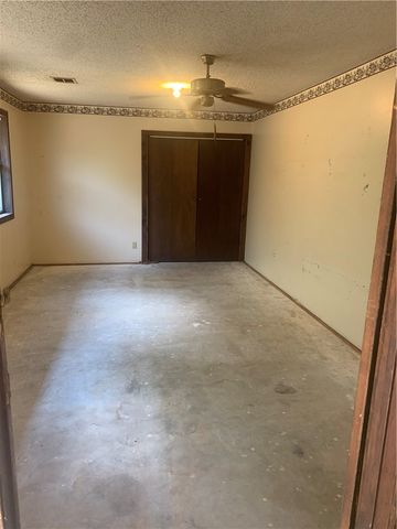 2422 N Hayden Road, Pea Ridge, AR 72751