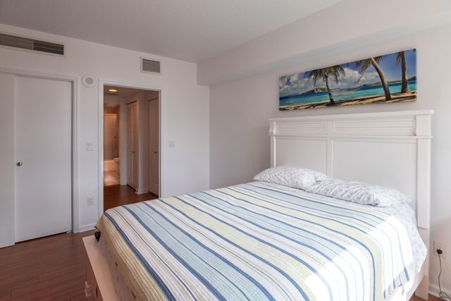 403 S Sapodilla Avenue 207, West Palm Beach, FL 33401