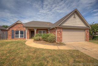 9906 N 103rd East Avenue, Owasso, OK 74055
