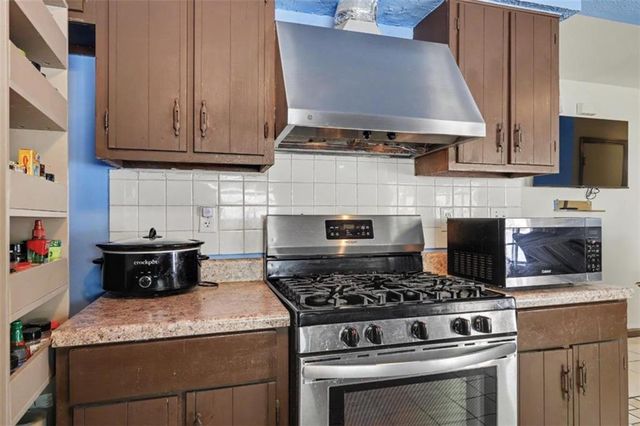 9018 Huntwood Lane, Riverdale, GA 30274
