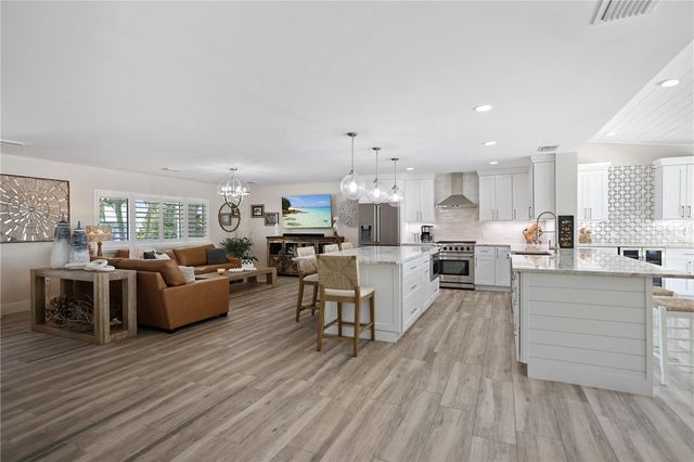 651 64TH AVENUE, St Pete Beach, FL 33706
