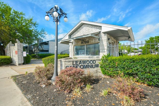 9797 Leawood Boulevard 106, Houston, TX 77099
