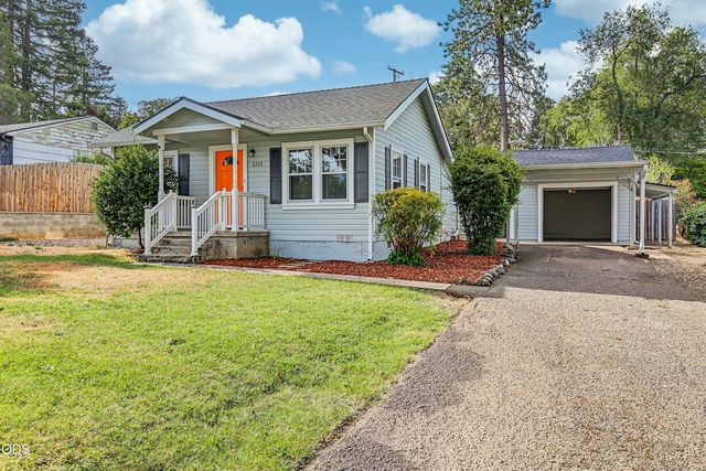2222 Aloha Avenue, Medford, OR 97504