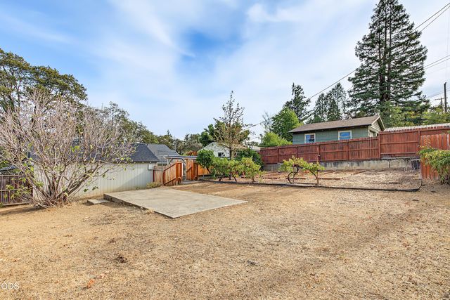 2222 Aloha Avenue, Medford, OR 97504