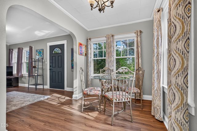 2222 Aloha Avenue, Medford, OR 97504