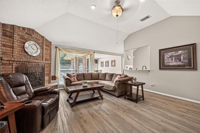 16314 Maple Downs Lane, Sugar Land, TX 77498