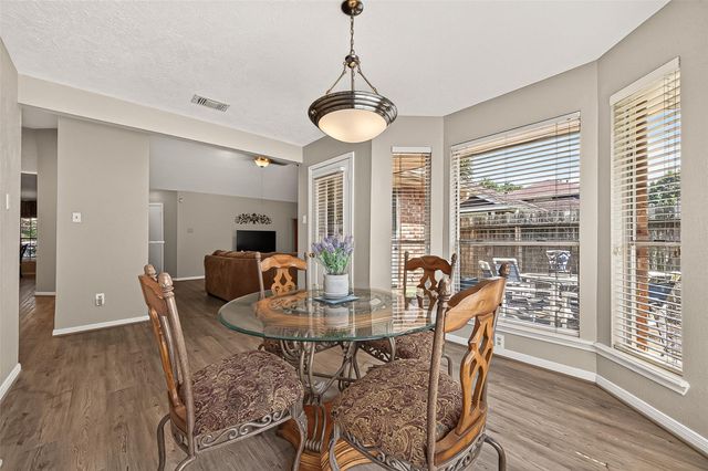 16314 Maple Downs Lane, Sugar Land, TX 77498