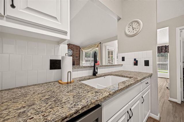 16314 Maple Downs Lane, Sugar Land, TX 77498