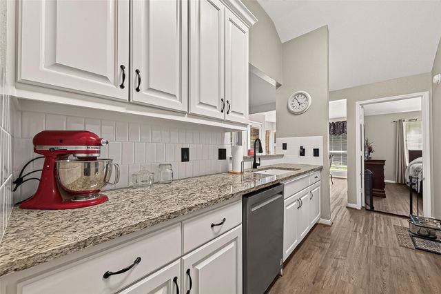 16314 Maple Downs Lane, Sugar Land, TX 77498