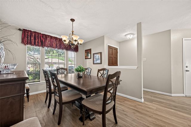 16314 Maple Downs Lane, Sugar Land, TX 77498