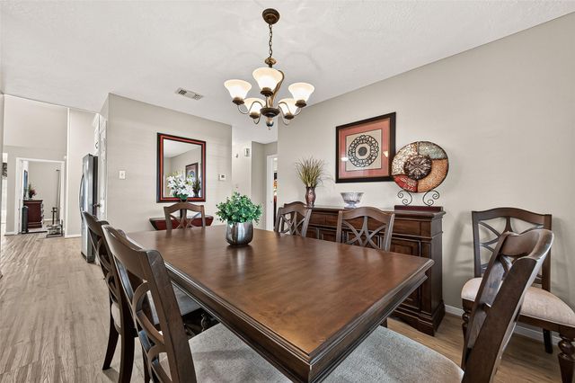 16314 Maple Downs Lane, Sugar Land, TX 77498