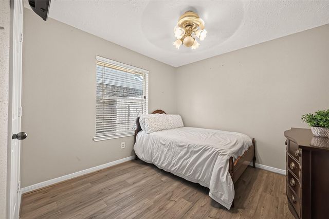 16314 Maple Downs Lane, Sugar Land, TX 77498