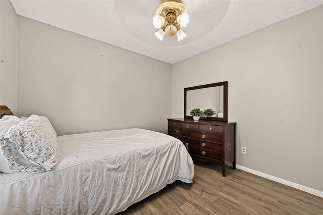 16314 Maple Downs Lane, Sugar Land, TX 77498