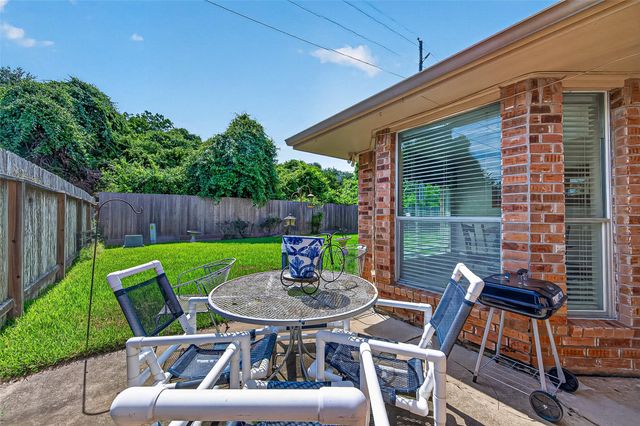 16314 Maple Downs Lane, Sugar Land, TX 77498