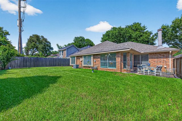 16314 Maple Downs Lane, Sugar Land, TX 77498