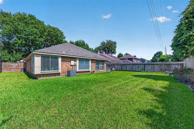 16314 Maple Downs Lane, Sugar Land, TX 77498