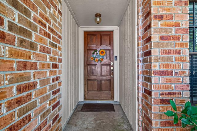16314 Maple Downs Lane, Sugar Land, TX 77498