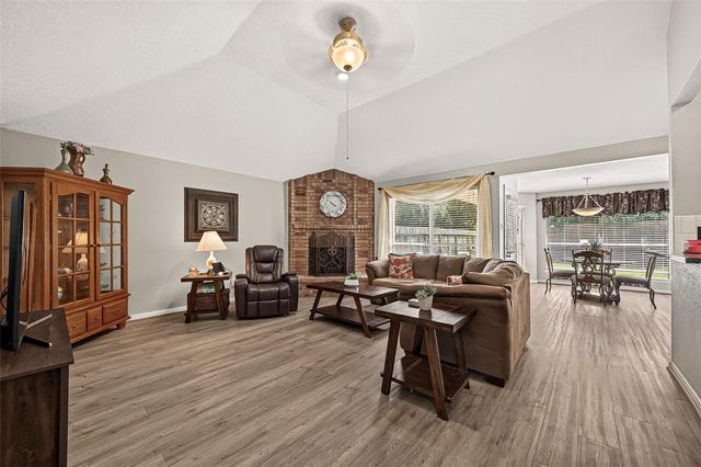16314 Maple Downs Lane, Sugar Land, TX 77498