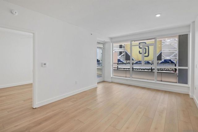 325 7Th Ave 407, San Diego, CA 92101