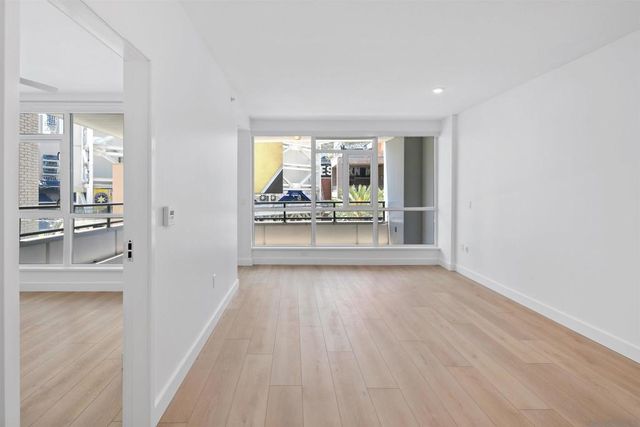 325 7Th Ave 407, San Diego, CA 92101