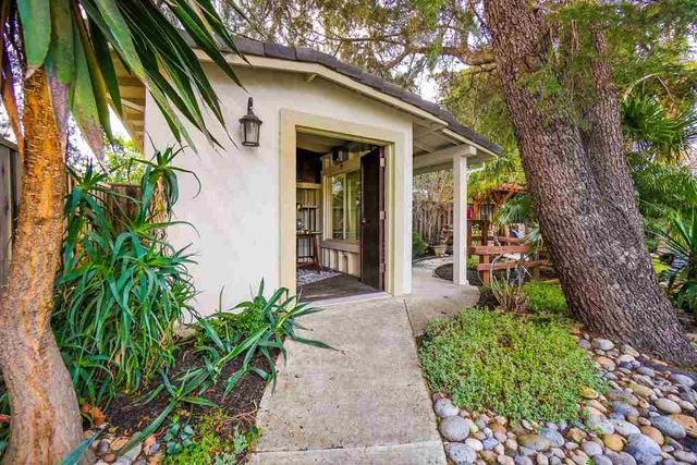 327 327 Brookview Way, Hayward, CA 94544