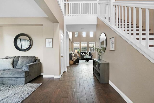 327 327 Brookview Way, Hayward, CA 94544