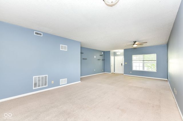 5880 Gadsen Drive, Plainfield, IN 46168